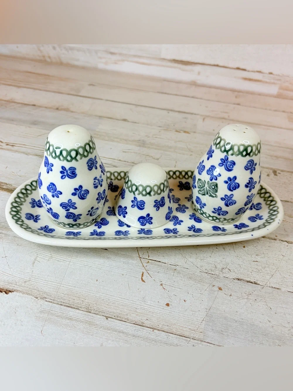 POLISH POTTERY Salt Pepper Shakers Set Tray Napkin Holder Boleslawiec Flowers